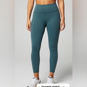 Fabletics Define Power Hold 7/8 leggings